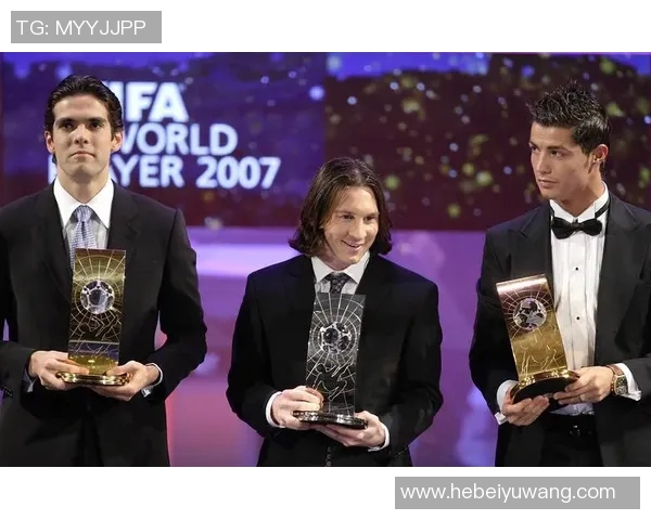 2025年足球百大球星最新排名揭晓 这些球员的实力已超越巅峰 2025年足球百大球星最新排名揭晓 这些球员的实力已超越巅峰